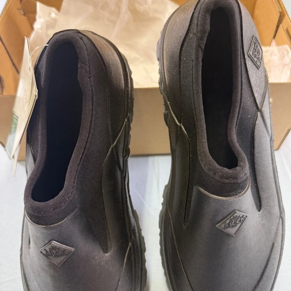 Muck Boot Company Forager Low Black Waterproof Slip On Shoes Men 9 Womens 10 NEW